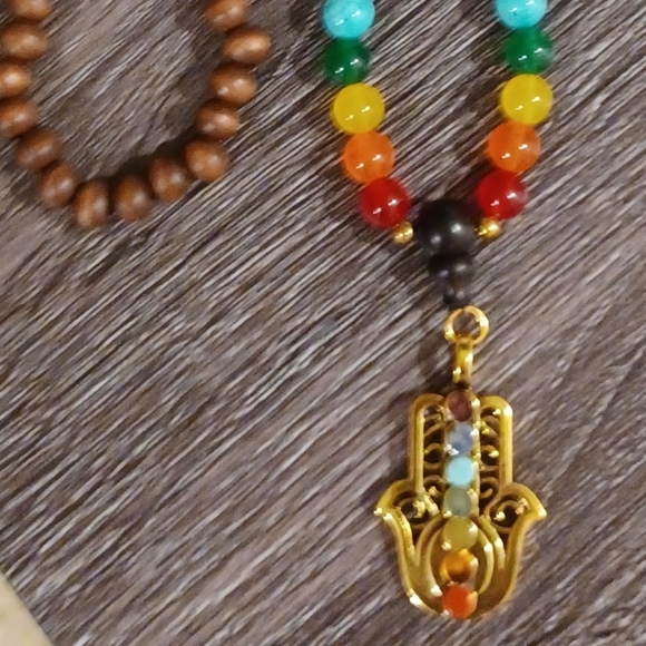 7 CHAKRA GEMSTONES & WOOD BEADS STRUNG ROSARY NECKLACE WITH HAMSA HAND PROTECTIO - Picture 12 of 12